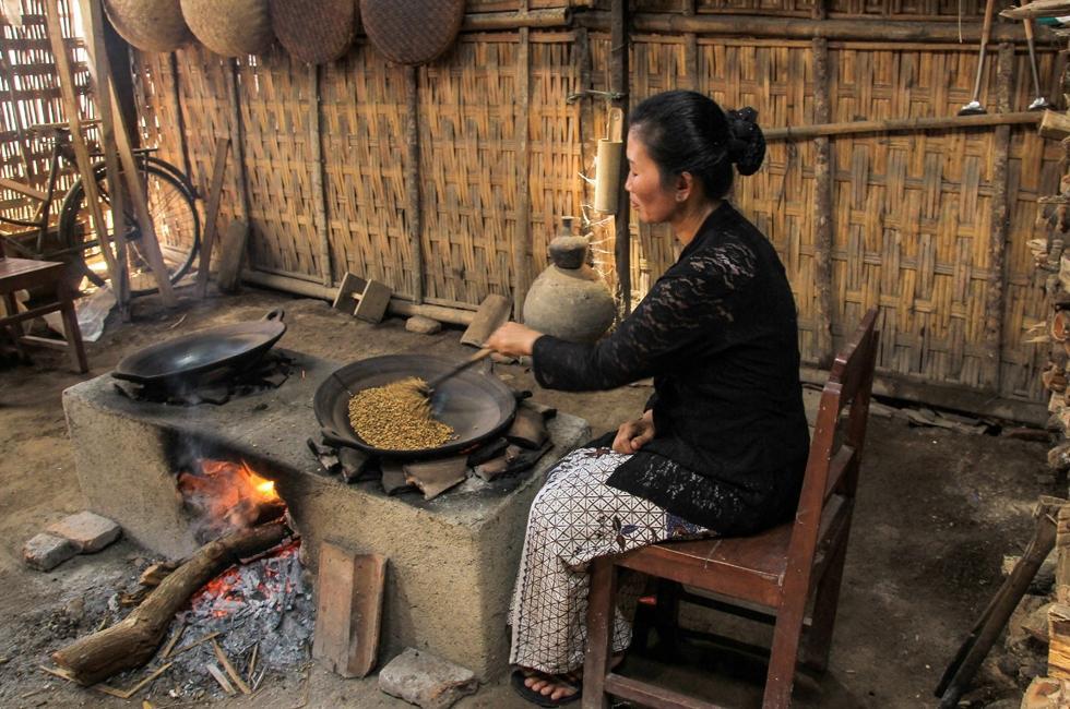 &#91;COC Regional: Makanan Tradisional&#93; Mencecap Semangat Dari Kopi Kothok Khas Blora