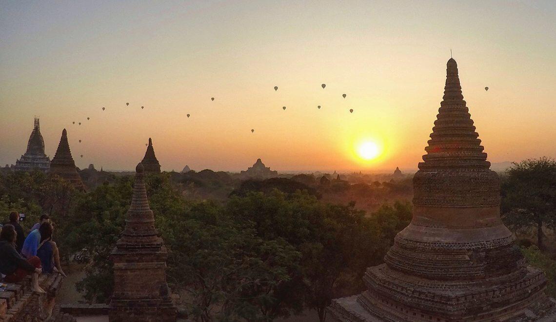 Melihat Matahari Terbit di Bagan Myanmar