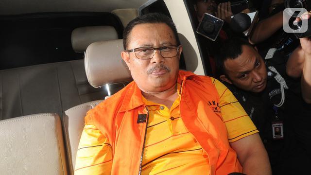 Bupati ini Ketahuan Terima Suap Rp 3,9 Milyar. Gajinya Kecil?