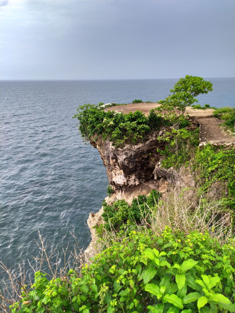 Pantai Balangan si Pantai Berkarang
