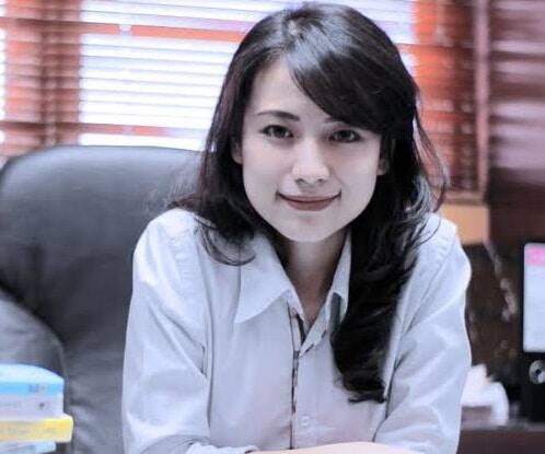 Risa Santoso, Rektor Termuda Indonesia Yang Memiliki Segudang Pengalaman.