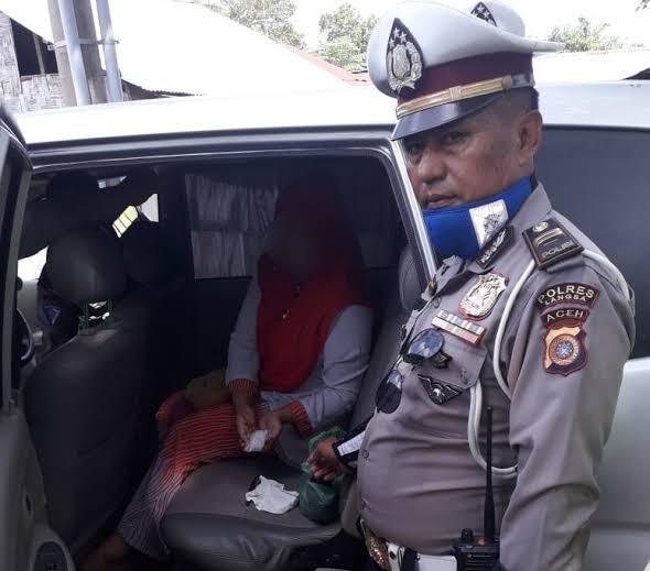 Kisah Nyata Suami Tinggalkan Istri Saat Di Razia Polisi, Alasannya Ingin Kencing