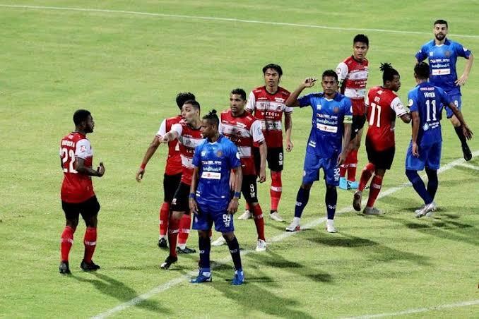 Madura Vs Persiraja : Laskar Sape Kerrab Di Tahan Imbang