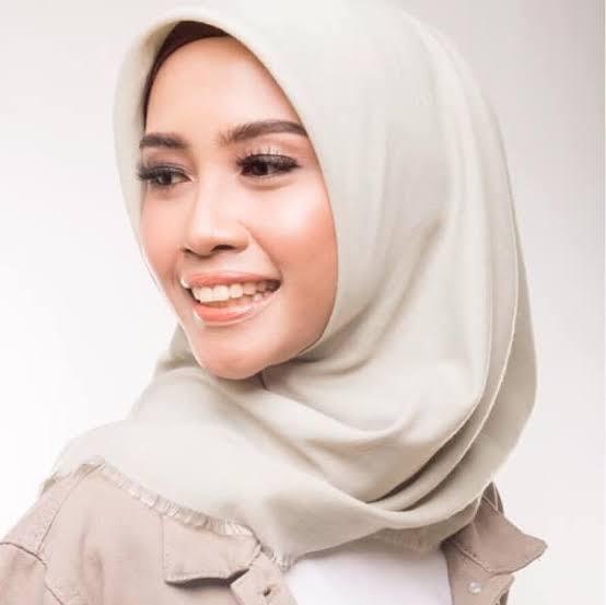 Mbak Danik Yang Tetap Memperjuangkan Hak-hak Pemuda Dan Ingin Memajukan Jember