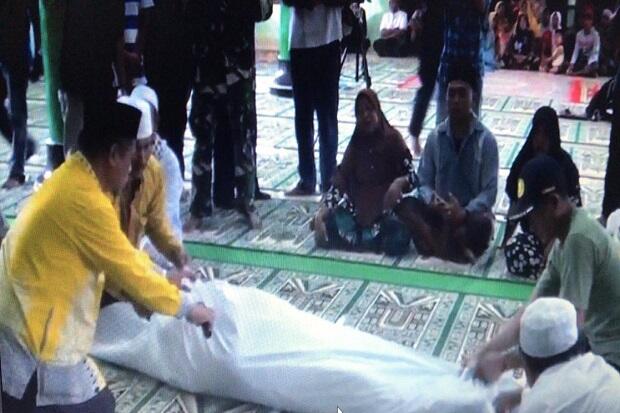 Pasutri Rela Sumpah Pocong Demi Bantah Tuduhan Dukun Santet