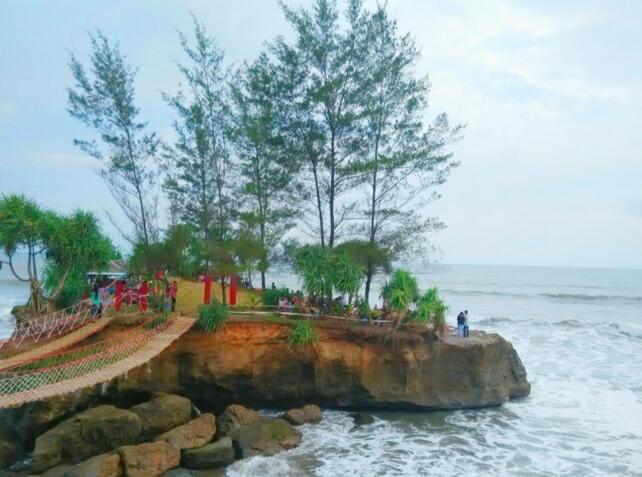 &#91; COC Regional : Lokasi Wisata &#93; Pantai Sungai Suci Yang Menawan