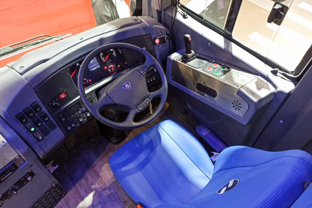 Kenalan Sama Bis Barunya Transjakarta Yuk... (SCANIA K250IB)