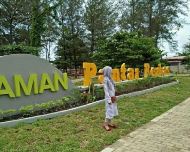 &#91; COC Regional : Lokasi Wisata &#93; Destinasi Objek Wisata Pantai Berkas Bengkulu
