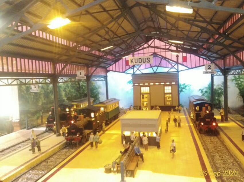 &#91;COC Regional: Lokasi Wisata&#93; Beli Oleh-oleh Khas Kudus&amp; Edukasi di Museum Jenang