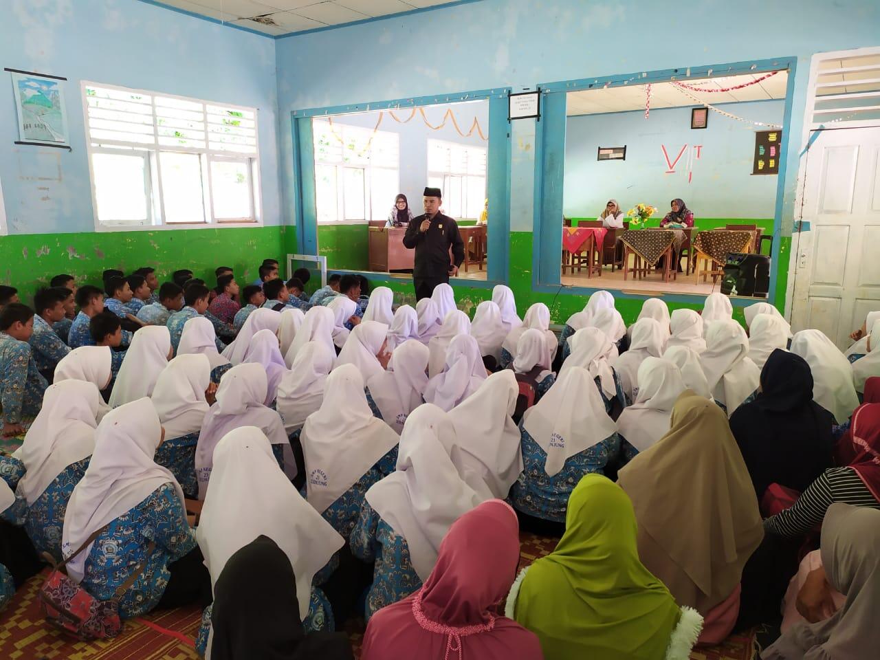 Kenapa Harus Dimotivasi? Karena Mereka Butuh Itu Untuk Menghadapi UNBK!