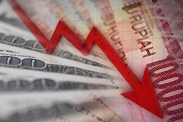 Ekonom Peringatkan Waspada Rupiah Bisa Tembus Rp15.000/USD