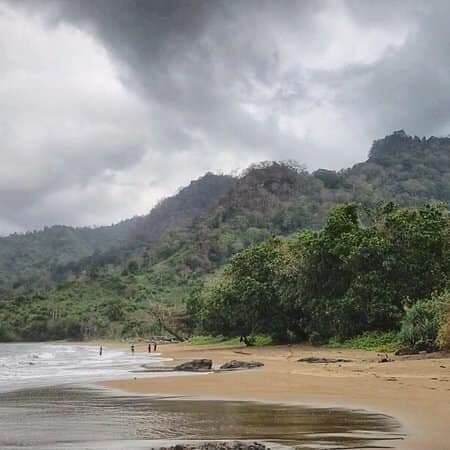 &#91;COC Regional: Pariwisata&#93; Bande Alit, Misteri Manusia Kerdil Dan Pantai Yang Eksotis