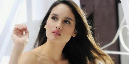 Wanita Cantik Itu Biasa, Tapi Wanita Cantik dan Berprestasi? Baru Keren!