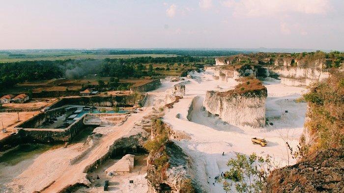 &#91;COC Regional : Lokasi Wisata&#93; Bukit dan Pantai Paling Unik di Madura Versi Ane