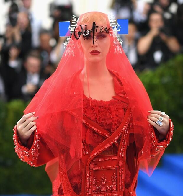 Corona Tak Jadi Hambatan, MET Gala 2020 Akan Tetap Digelar di New York City!