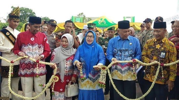 Masyarakat Banjar Hulu dan Kebiasaannya