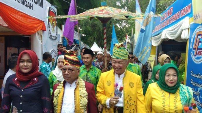 Masyarakat Banjar Hulu dan Kebiasaannya
