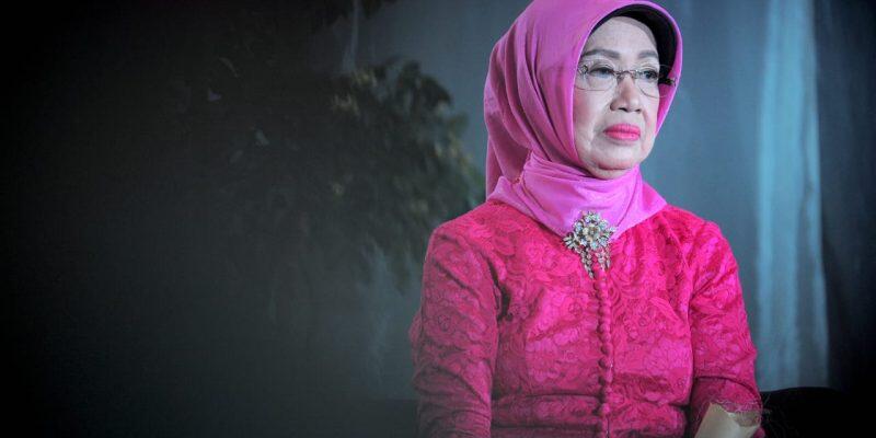 Ibu Sudjiatmi sosok ibunda yang mengajarkan kesederhanaan dan kesabaran!