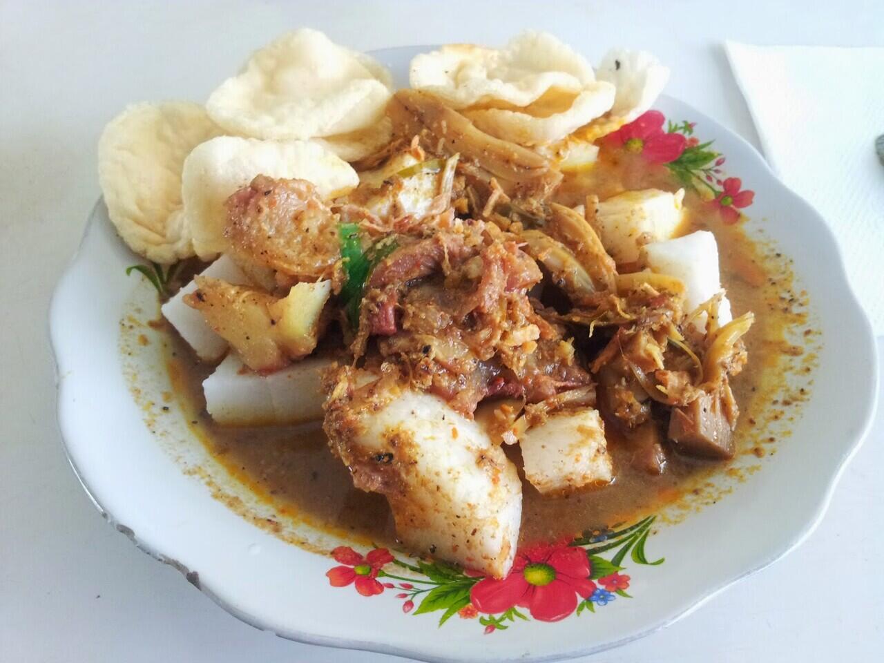 &#91; COC Regional : Makanan Tradisional &#93; Lontong Tunjang Pasar Baru Koto