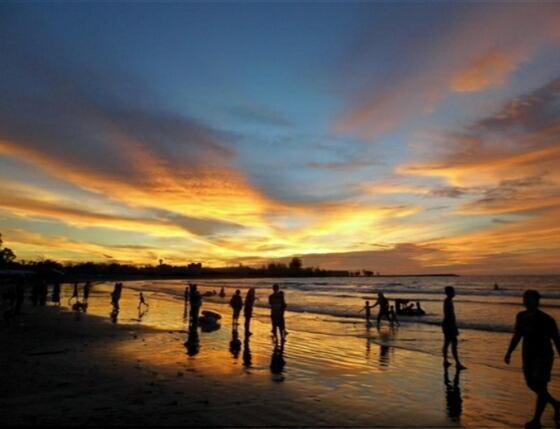 &#91; COC Regional : Lokasi Wisata &#93; Menikmati Sunset Di Pantai Jakat
