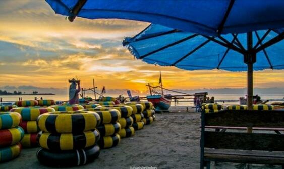 &#91; COC Regional : Lokasi Wisata &#93; Menikmati Sunset Di Pantai Jakat