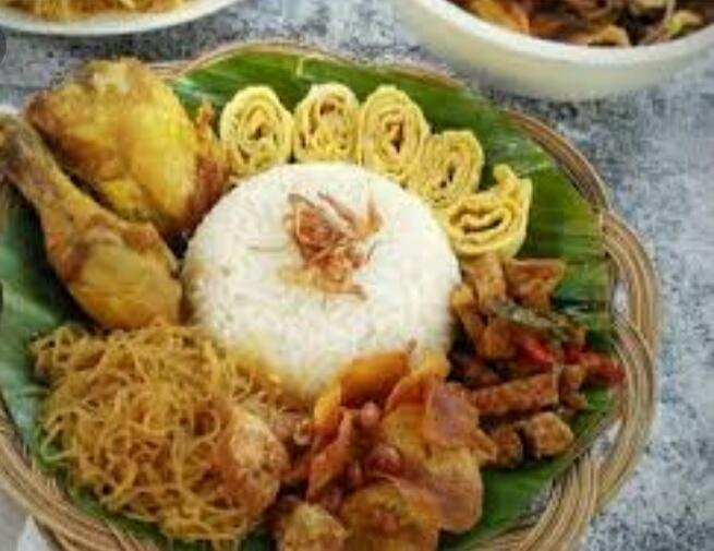 &#91; COC Regional : Makanan Tradisional &#93; Nasi Jambar Kunyit Khas Bengkulu