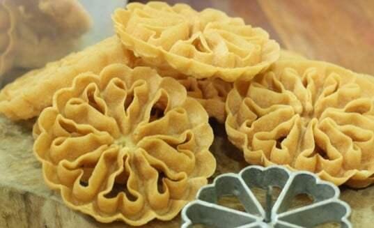 &#91; COC Regional : Makanan Tradisional &#93; Kue Kembang Goyang, Kriuk Kriuk Renyah