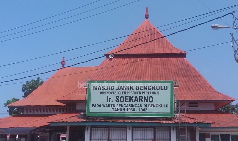 &#91; COC Regional : Lokasi Wisata &#93; Masjid Jamik Bengkulu, Berarsitekan Bung Karno 