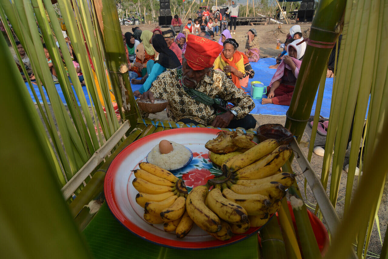 [ COC Regional : Kebudayaan ] Cuci Kampung, Hukuman Untuk Pelanggar Adat