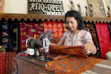 &#91; COC Regional : Kesenian &#93; Kain Besurek, Batik Khas Bengkulu