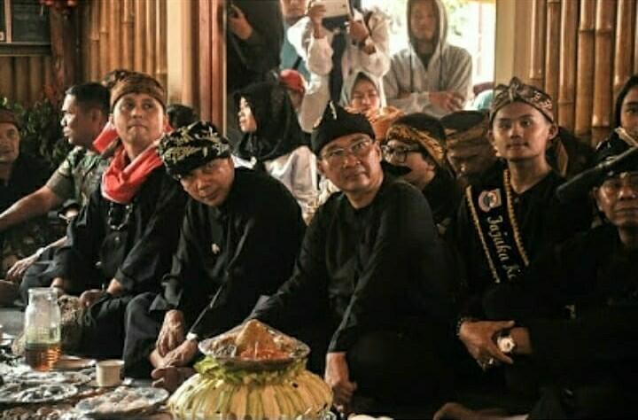 &#91;COC Regional : Kebudayaan&#93; Menyaksikan Upacara Tutup Taun di Kampung Adat Cireundeu 