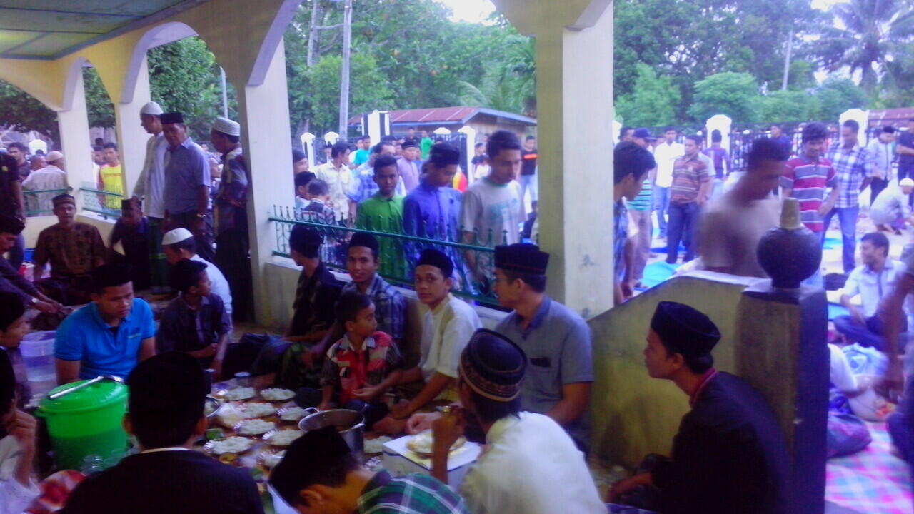 &#91;COC Regional : Kebudayaan&#93; Tradisi Buka Puasa Bersama di Meunasah