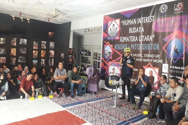 200 Foto Karya Mahasiswa IKO FISIP UMSU Dipamerkan di TBSU Medan