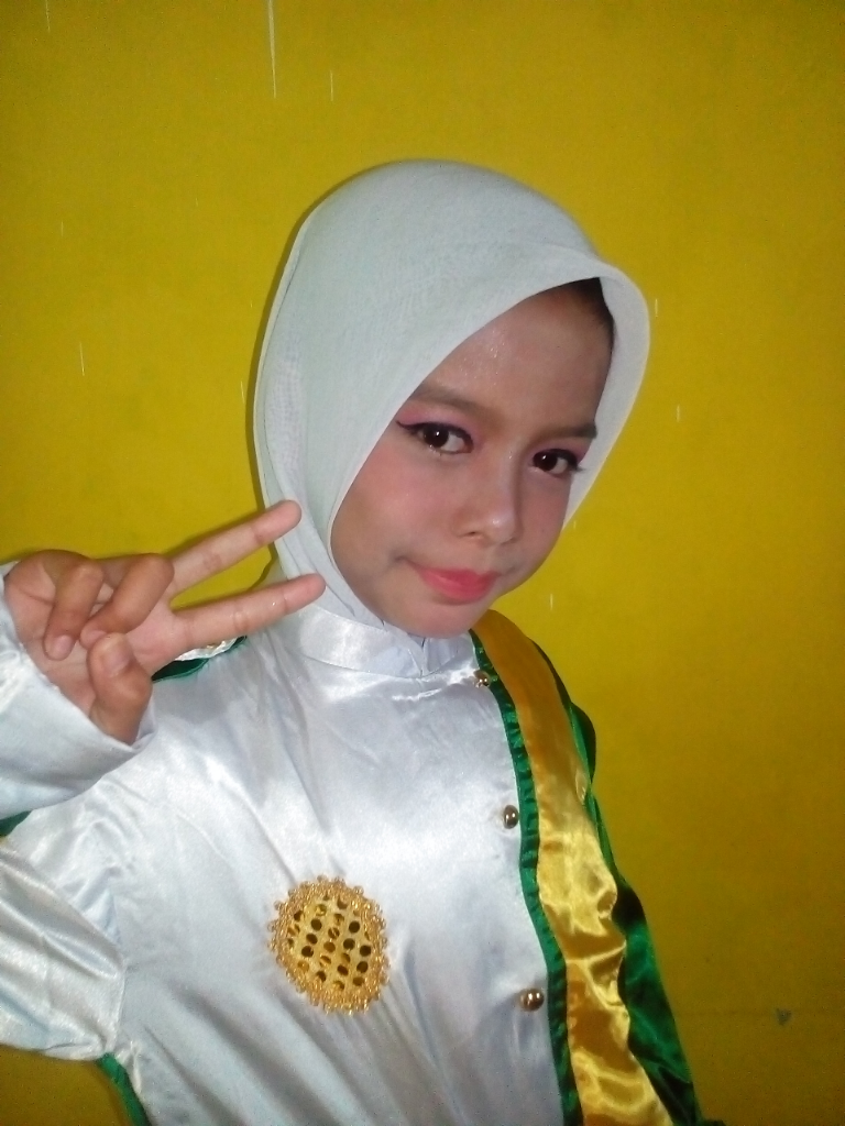 Tasya Farasha Si Wanita Muda Inspiratif nan Cantik dan Membumi, Tiru Kuy!