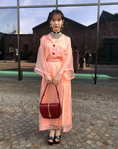 8 Potret Elegan IU Di Milan Fashion Week Saat Menghadiri Show Gucci