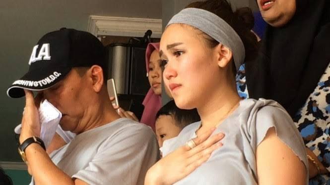 Ayu Ting Ting, Inspirasi Para Single Mom Muda untuk Berjuang demi Anak