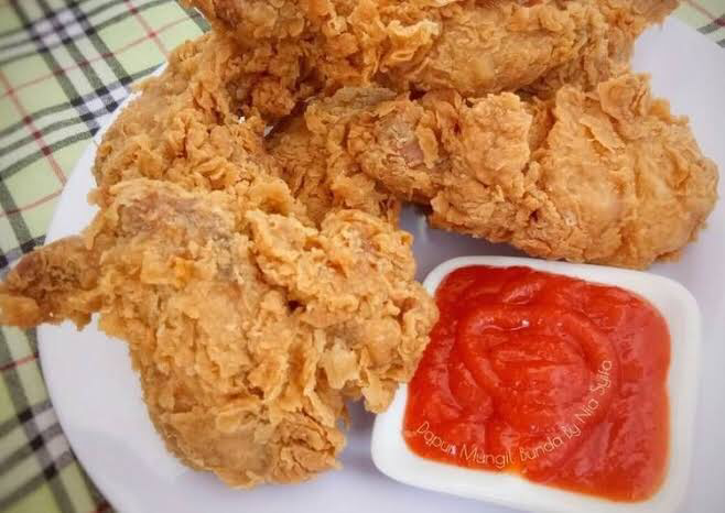 Mau Bikin Ayam Goreng Sekriuk KFC? Ikuti Tips Jitu Dapur Purwanti