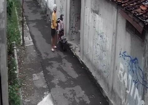 Kejam! Pria ini Cilik dan Lecehkan Bocah Lalu Ditinggal!!!