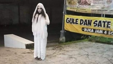 "Hantu Wanita" Ganggu Masyarakat, Akhirnya Polisi Mampu Menangkapnya! Hantu Beneran?