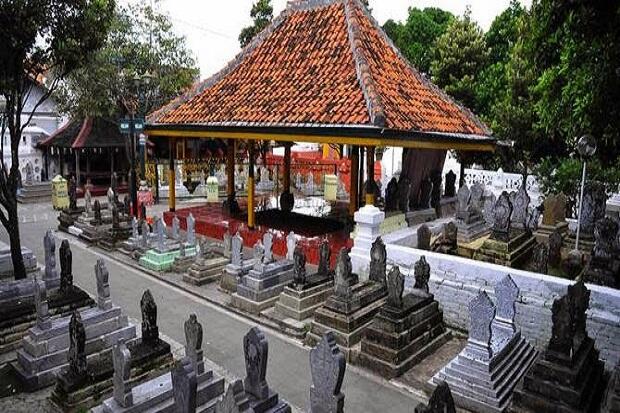 Makam Sunan Gunungjati Ikut Ditutup