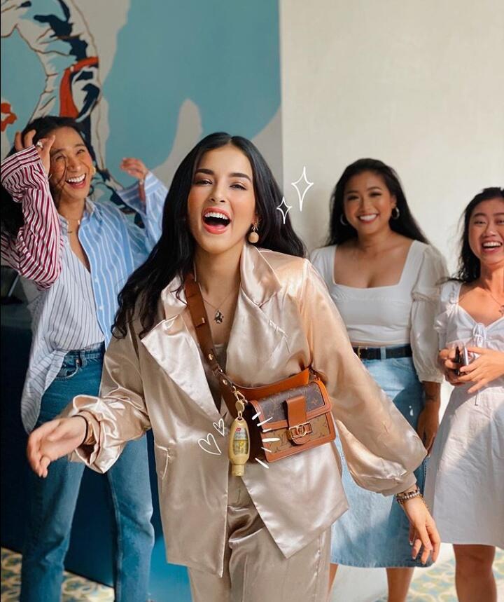 Tasya Farasha Si Wanita Muda Inspiratif nan Cantik dan Membumi, Tiru Kuy!