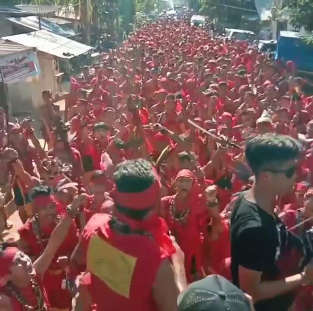 Ramainya Demo Bela Peladang Dayak di Pengadilan Negeri Sintang