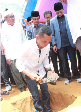 Seorang Anggota Polisi Kendari Hibahkan Tanah Untuk Pembangunan Sebuah Masjid