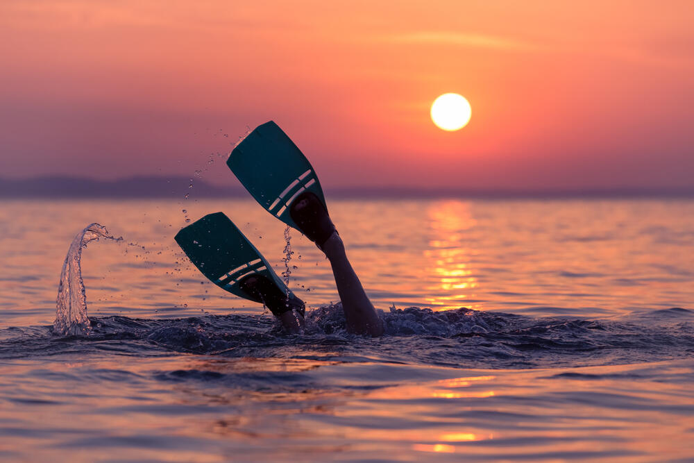Tak Bisa Berenang Tapi Nekat Snorkeling? Ini Tipsnya