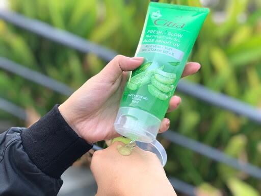 Penggunaan Hand Sanitizer Bikin Kulit Tanganmu Kering? Lakukan Ini Aja, Sis!