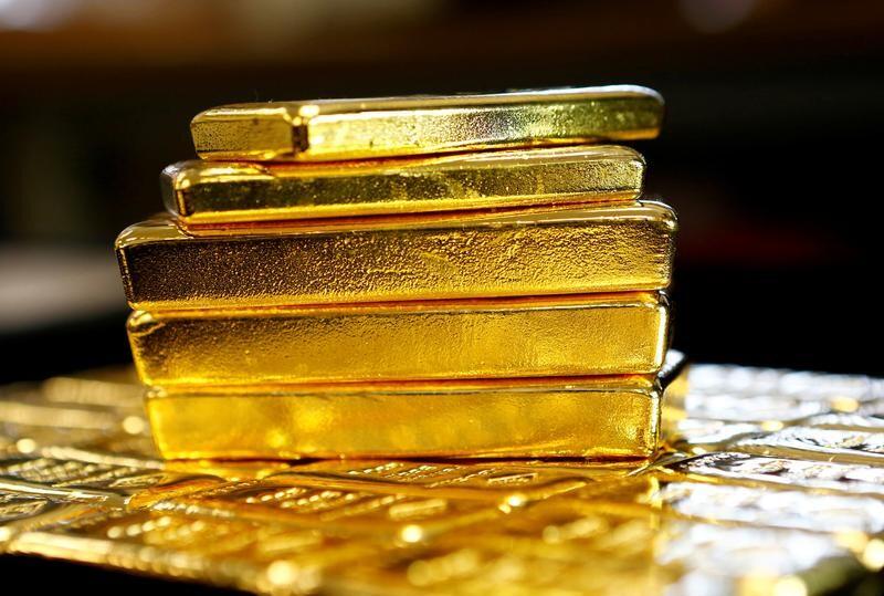 Harga Emas Jatuh Ditekan Ekspektasi Kebijakan Stimulus