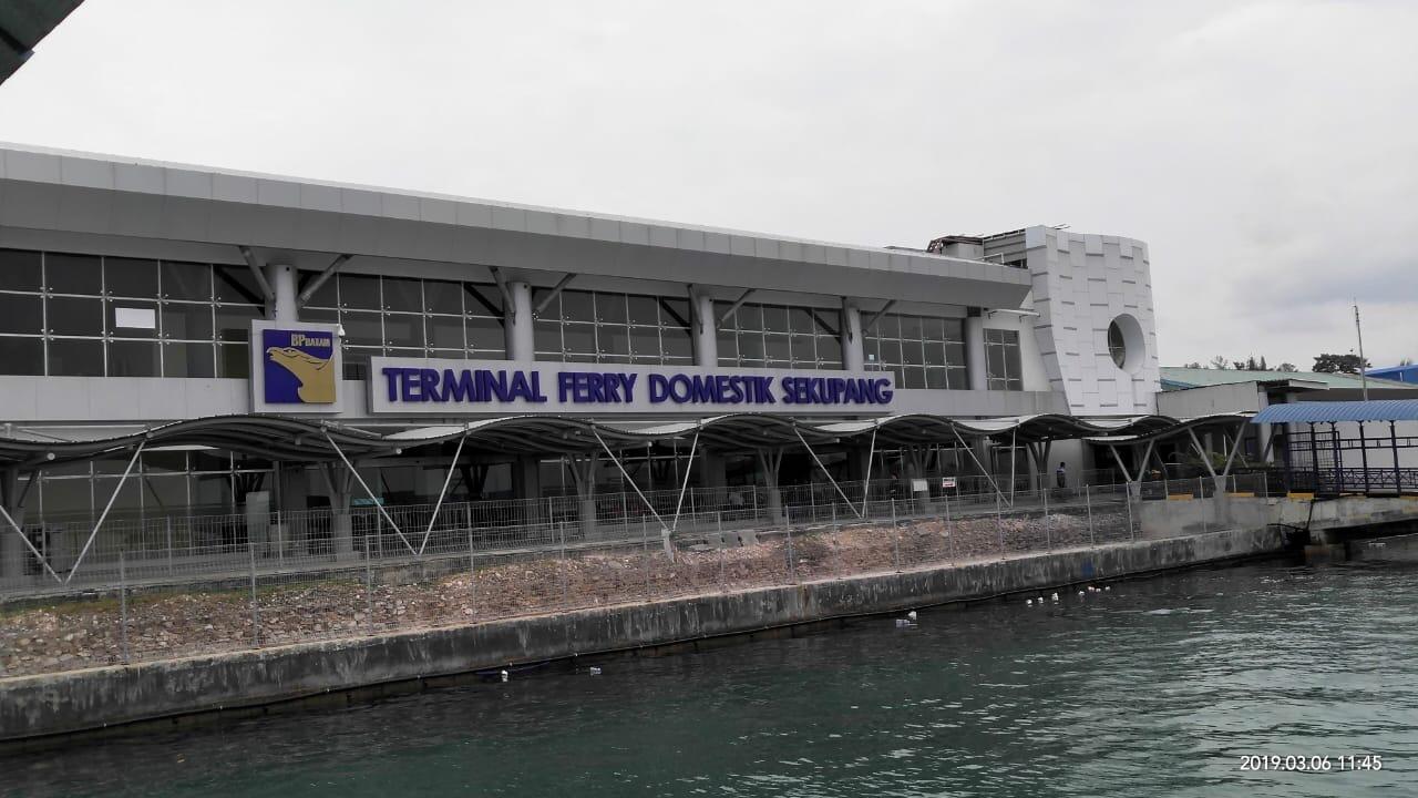 Pelabuhan-pelabuhan Batam dan Kantor BP Batam Mulai Disemprot Desinfektan