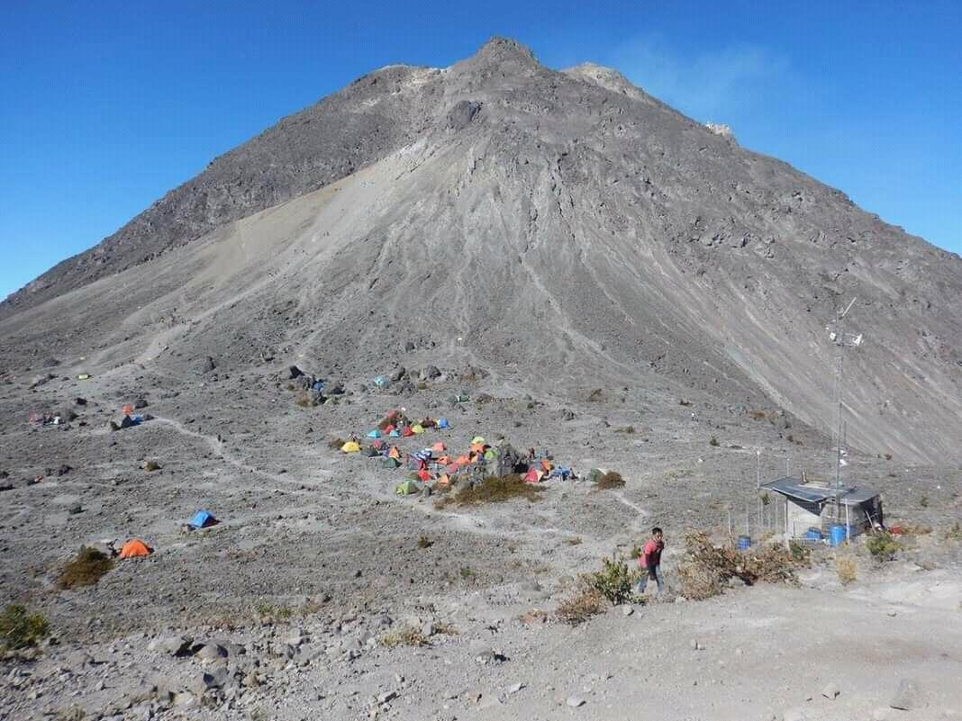 Pasar Setan di Pasar Bubrah dan Beberapa Penghuni Merapi