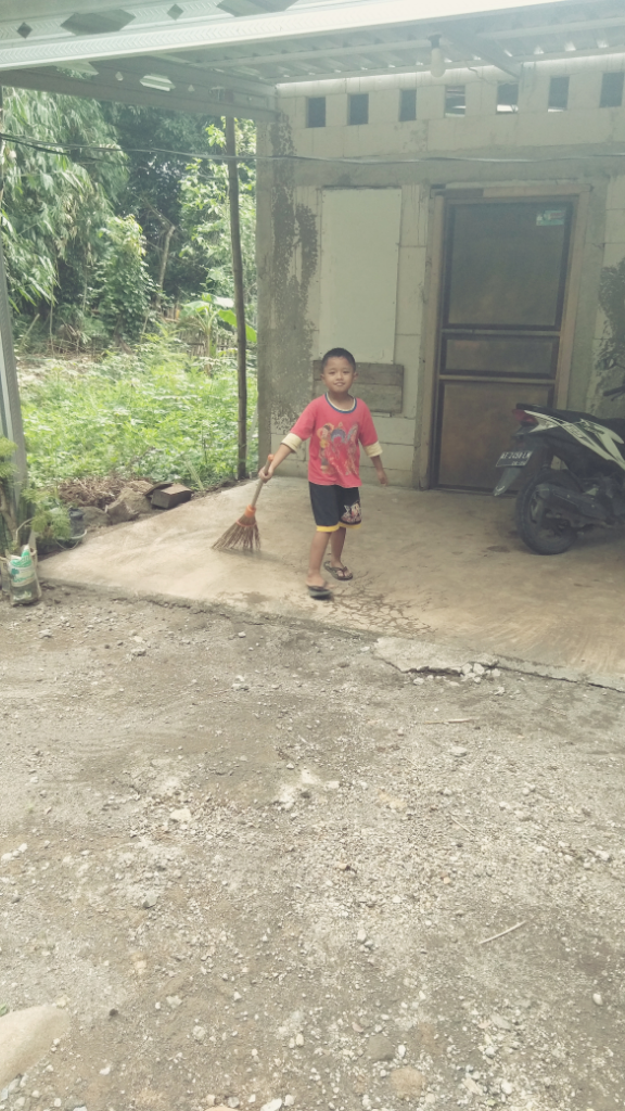Jadi Guru Dadakan Nih, Kepoin Yuk! 