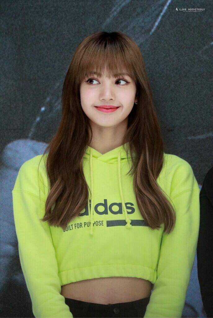LISA BLACKPINK WAJIB DIJADIKAN SEBAGAI IDOLA! SIMAK 5 ALASANNYA